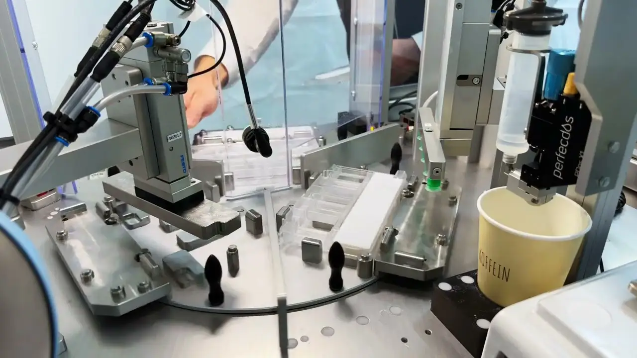 Eine Cyanacrylate Machine, Ansicht A
